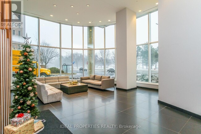 Building Photo - 805 Carling Ave