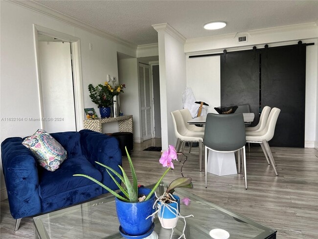 Foto del edificio - 1740 NW N River Dr