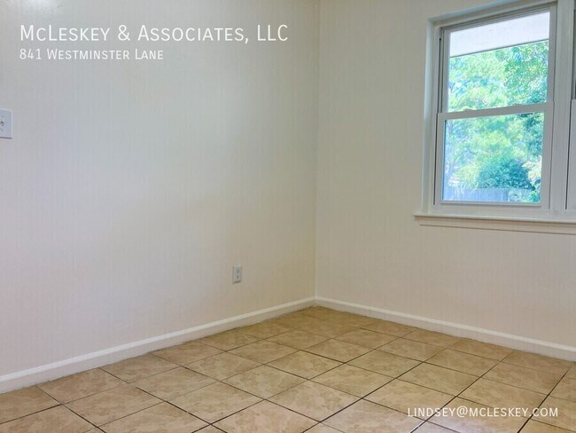 Foto del edificio - 841 Westminster Ln