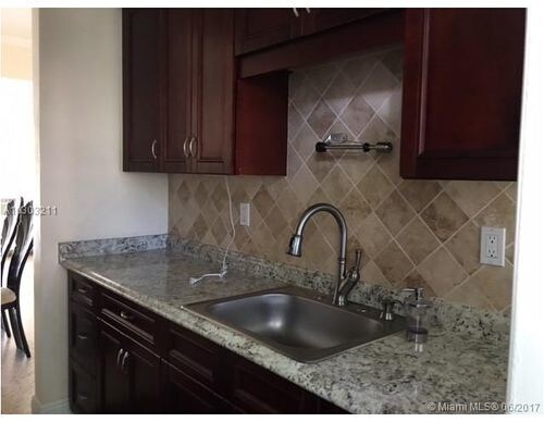 Foto del edificio - 7125 Rue Granville