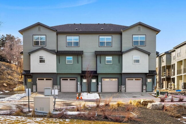 Foto del edificio - 7475 W Swain Ln