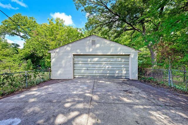 Building Photo - 3331 Tooms St