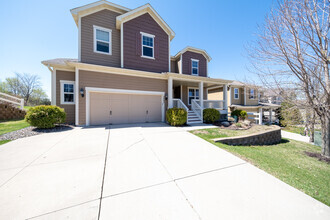 Building Photo - 5007 Merrimac Ln N
