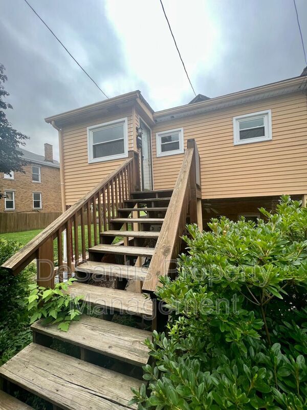 Primary Photo - 338 Park Rd