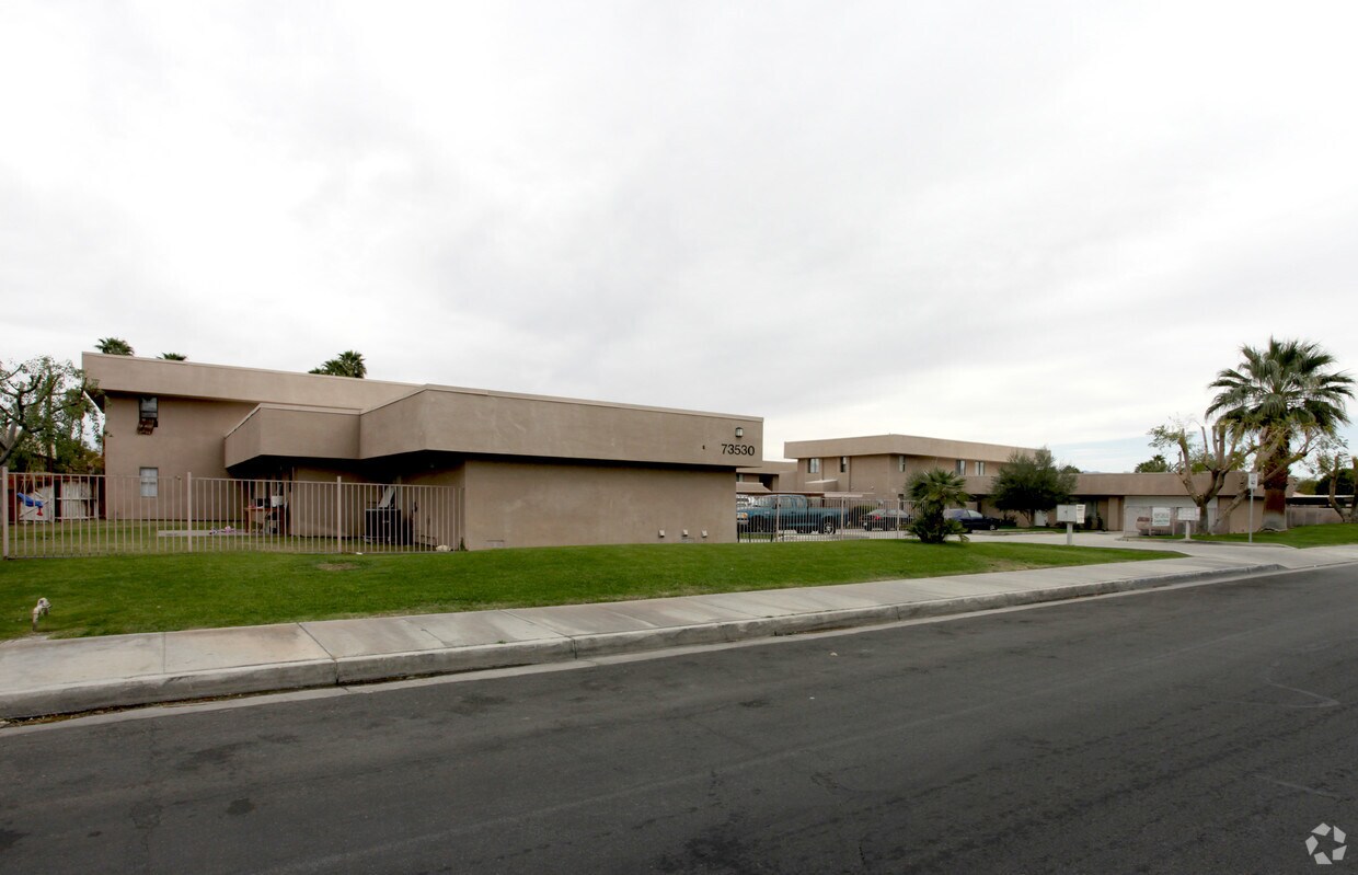 Foto del edificio - Catalina Palms Apartments