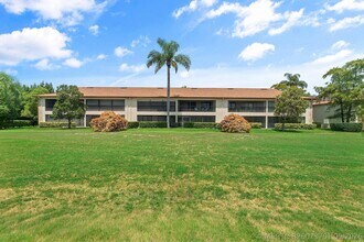 Building Photo - 1502 Pinecrest Cir