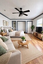 Building Photo - 5304 Polk St