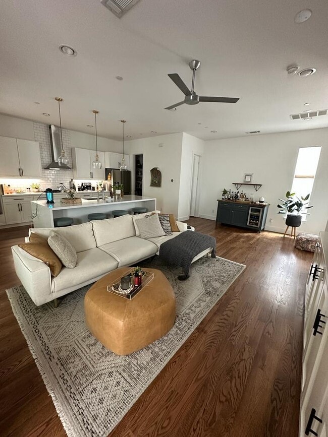 Building Photo - 5705 Bryan Pky