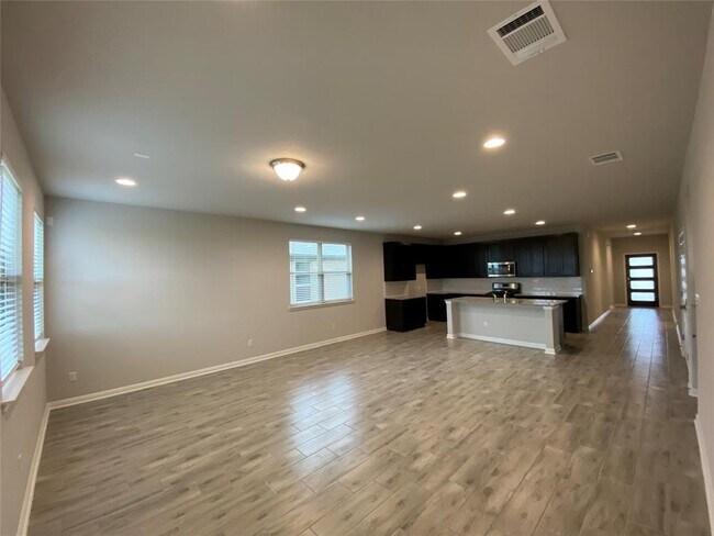 Building Photo - 1513 Whippletree Trl