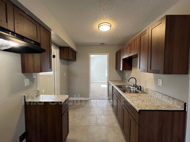 Foto del edificio - 4726 Hillbrook Rd