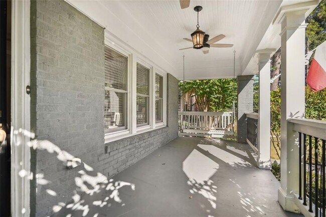 Building Photo - 232 Lindbergh Dr NE
