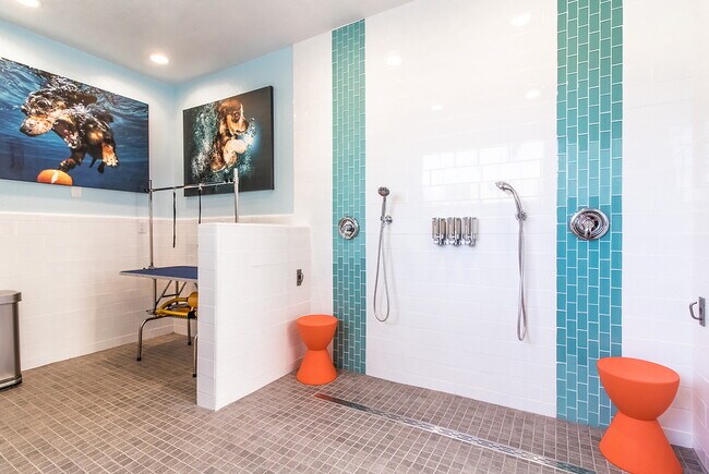 Foto del edificio - Crow Canyon