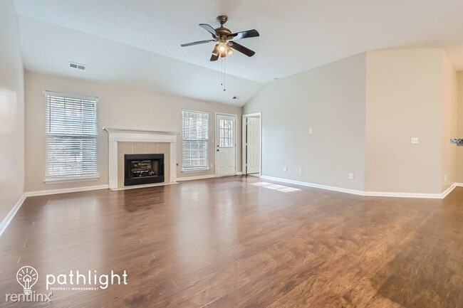 Building Photo - 3 br, 2 bath House - 8 Kripple Kreek Dr UNIT