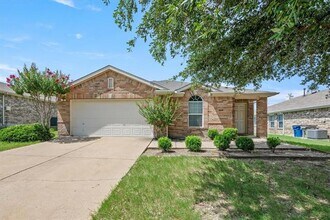 Building Photo - 3110 Eastwood Dr