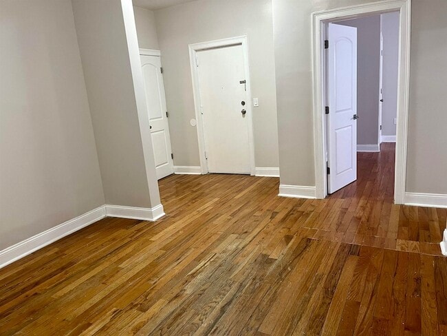 Photo - 546 Bergen Ave Apartment