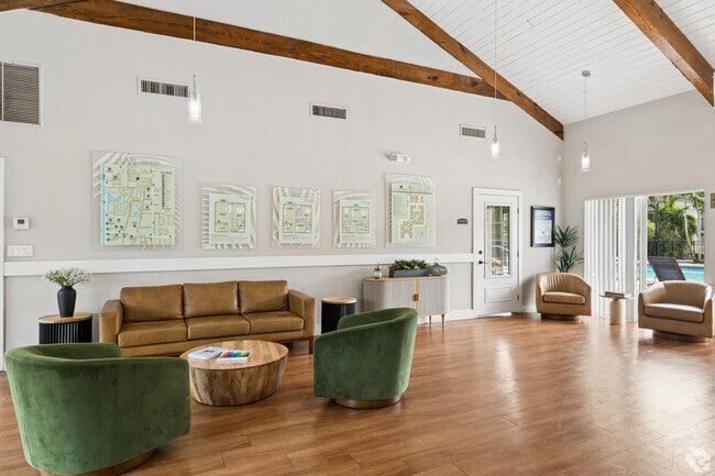 Interior Photo - Plantation Gardens