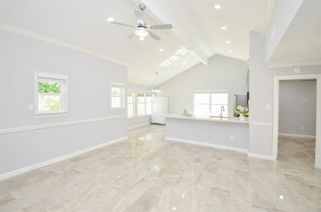 Building Photo - 7619 Sorbete Dr