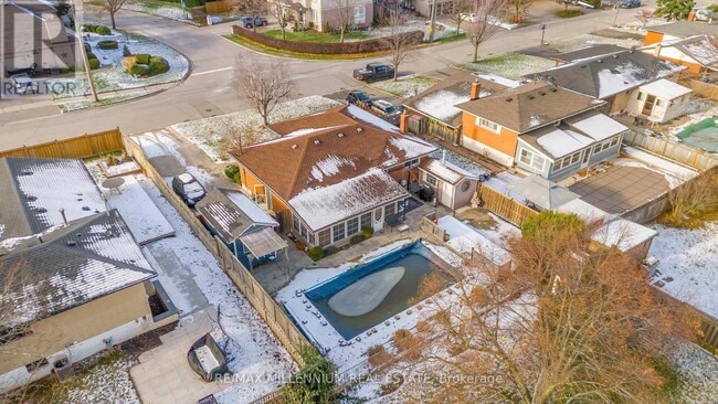 Building Photo - 398 Kerman Ave
