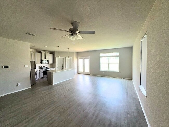 Building Photo - 8978 Fair Oaks Dr