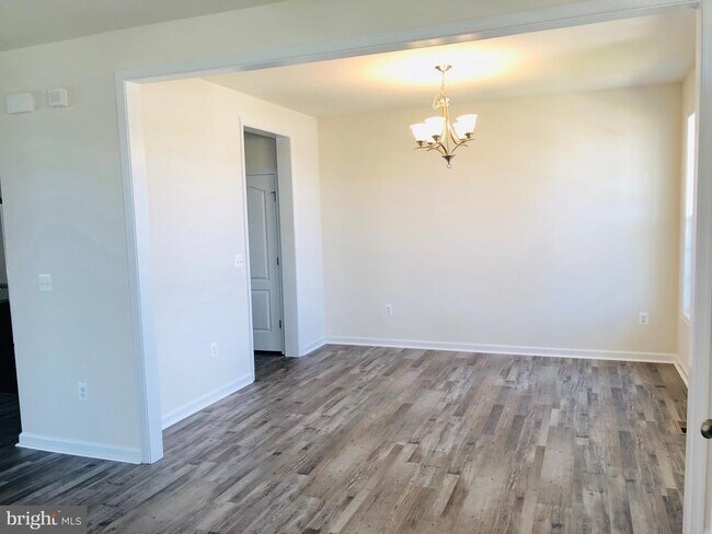 Foto del edificio - 336 Boxelder Dr