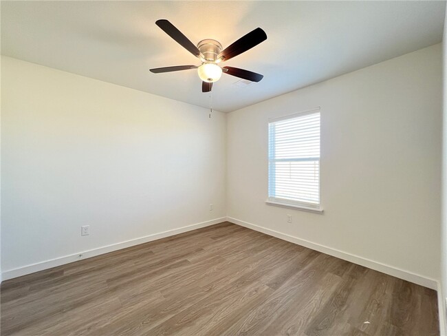 Building Photo - 518 NW 68th Ave