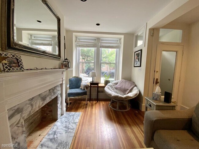 Building Photo - 4 br, 4.5 bath Townhome - 107 E West St