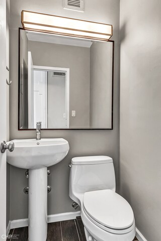 Building Photo - 1325 N State Pky