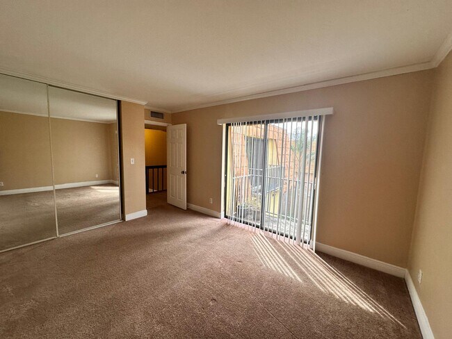 Foto del edificio - 1709 Park Meadows Dr