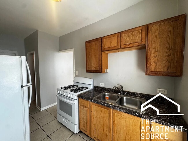 Foto del edificio - 7658 S Marquette Ave