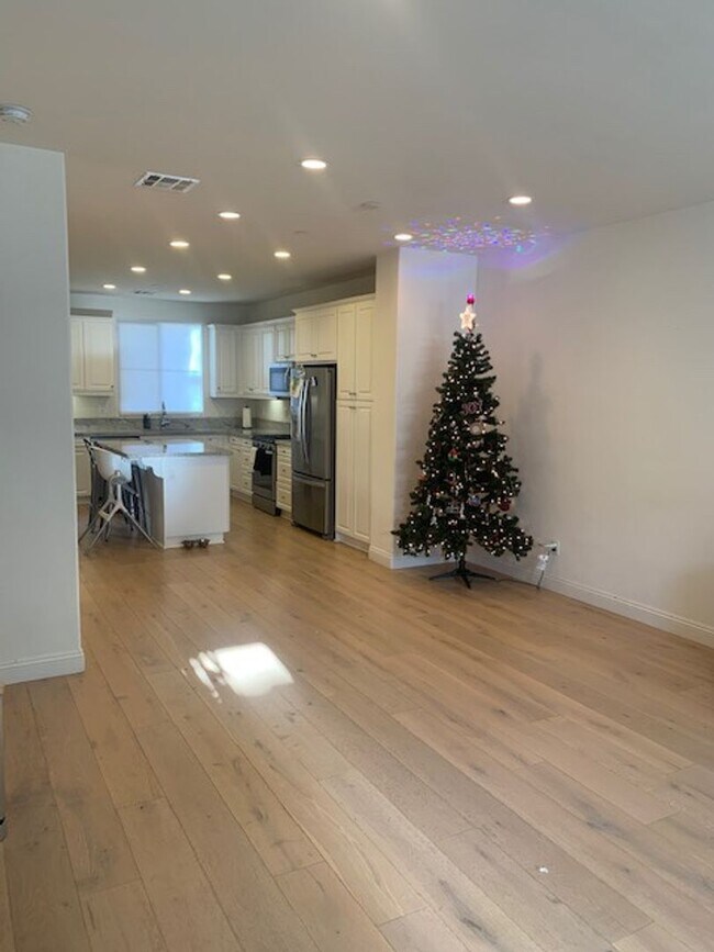 Building Photo - Beautiful Townhouse at 4S Ranch