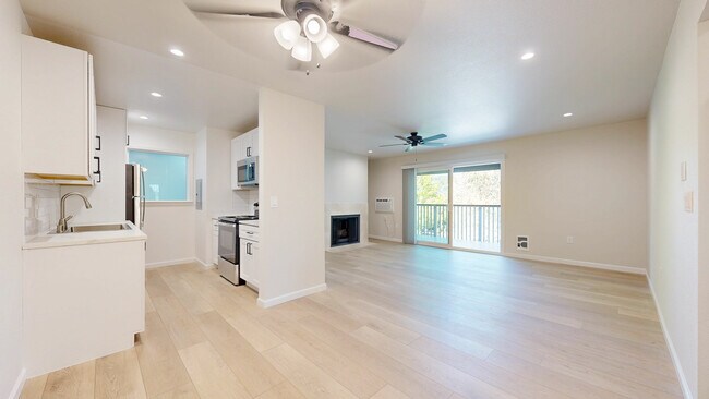 Foto del edificio - 401 Ignacio Blvd