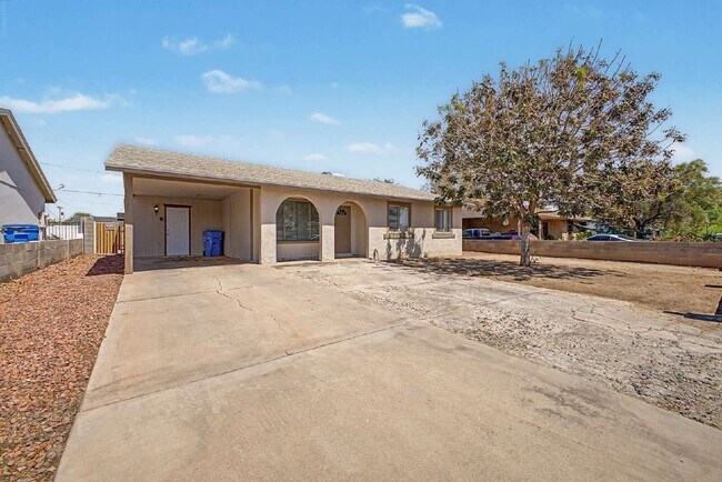 Foto del edificio - 2521 N 49th Ave