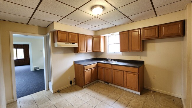 Building Photo - Monessen 3 Bedroom 1 Bath Newly renovated ...