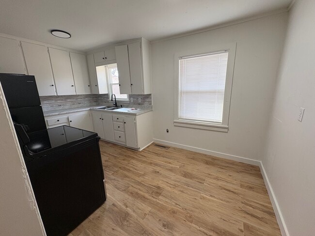 Building Photo - 1401 Edgemoor Dr