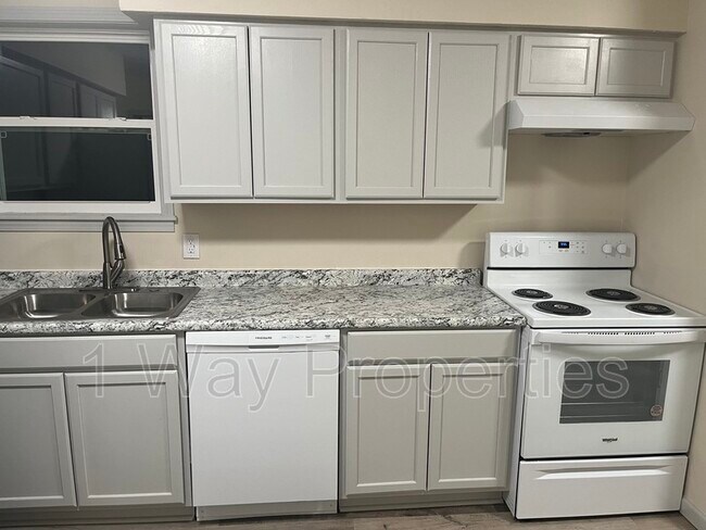 Photo - 1730 Esther St Apartment