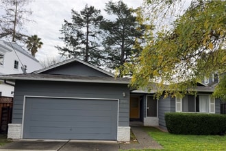 Building Photo - 1941 Perry Ave