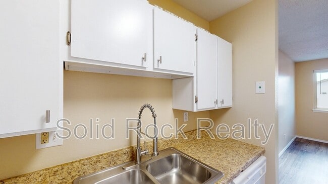 Photo - 1845 Zebulon Dr Apartment