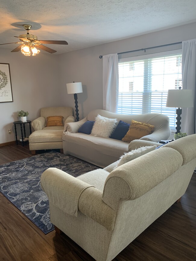 Building Photo - 2805 Horizon Dr