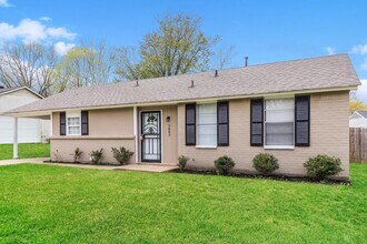 Building Photo - 3883 Winwood Dr