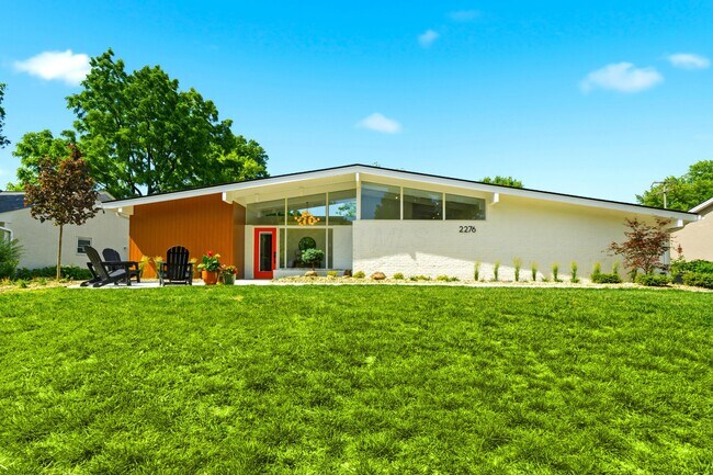 Foto del edificio - 2276 Johnston Rd