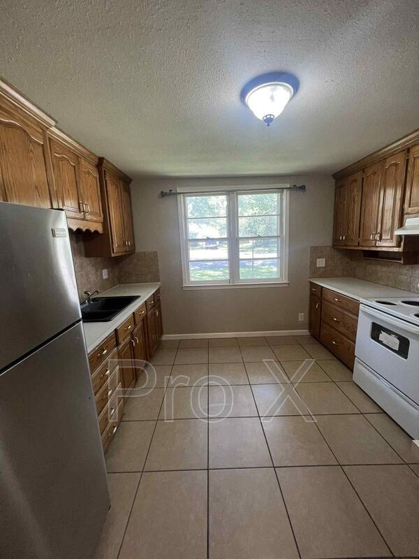 Foto del edificio - 2802 E 13th St