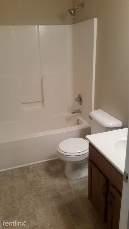 Building Photo - 2 br, 2 bath Townhome - 801 Oak Arbor Ct