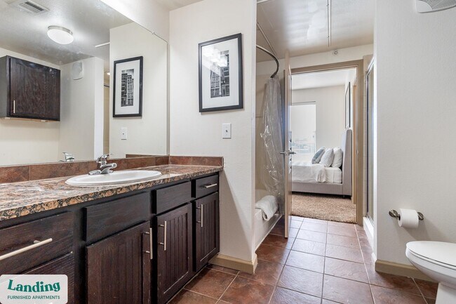 Foto del edificio - 1501 Westpark View Dr