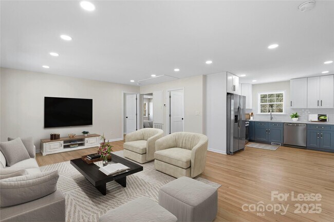 Foto del edificio - 2509 Wesley Chapel Rd