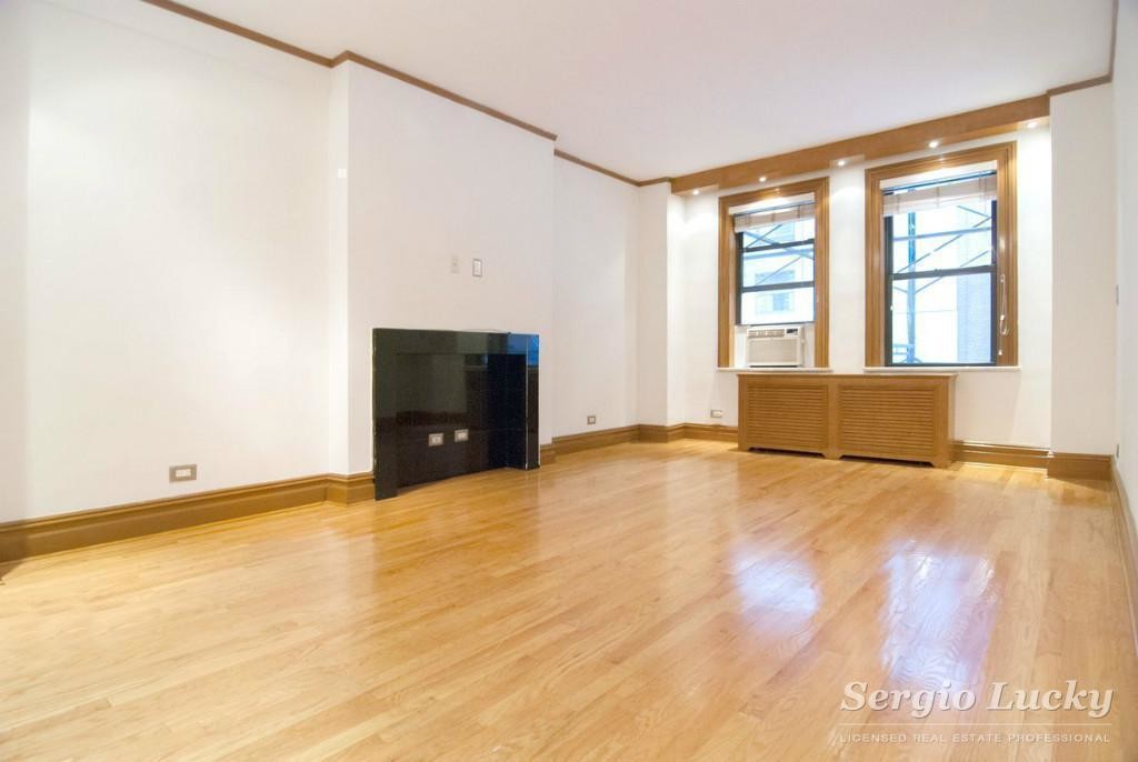 Primary Photo - 120 W 58th St