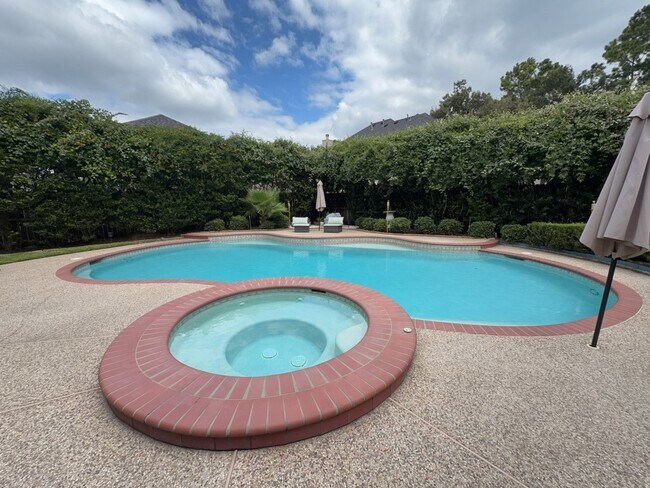 Foto del edificio - 16410 Emilia Ct