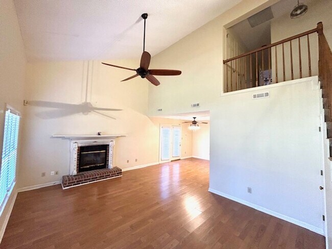 Foto del edificio - Beautiful Home for Rent in the Heart of Madison - MOVE IN SPECIAL