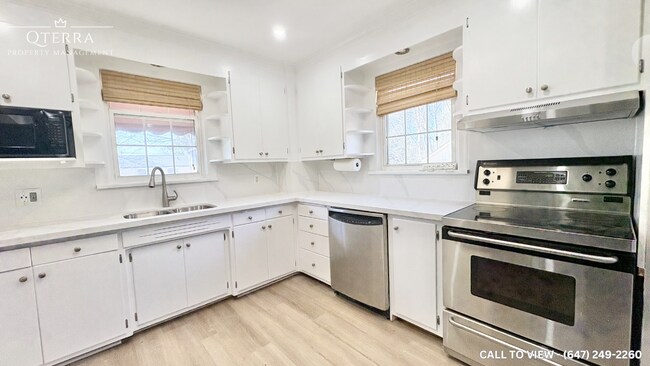 Photo du bâtiment - 1052 King St E