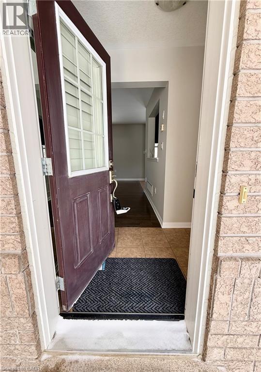 Building Photo - 183 Chase Crescent