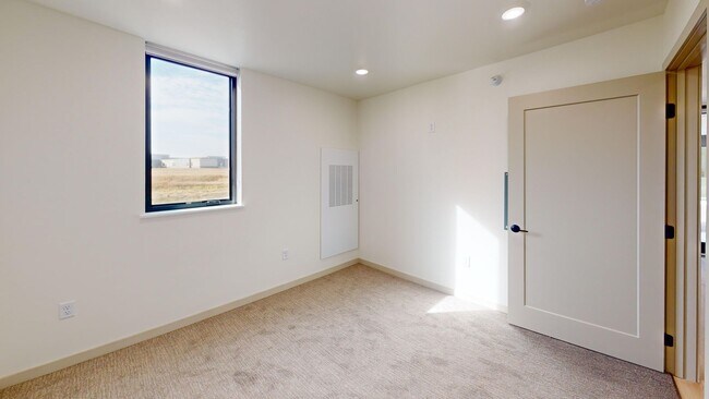Interior Photo - Maple Rock Reserve